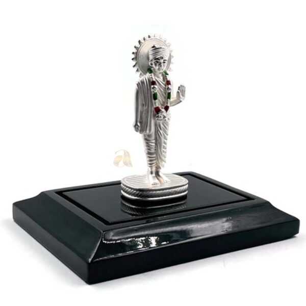 silver idol 40 (1) silver idol 40 (1)