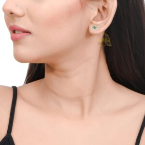 Heart shape silver stud in green color