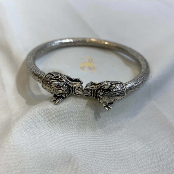 Silver Bangles and Bracelets 3(1) Silver Bangles and Bracelets 3(1)