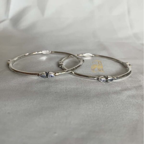 Silver Bangles and Bracelets 7(1)