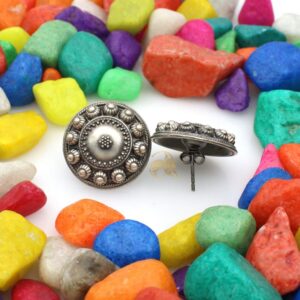 Flower engraved beautiful oxidized silver stud