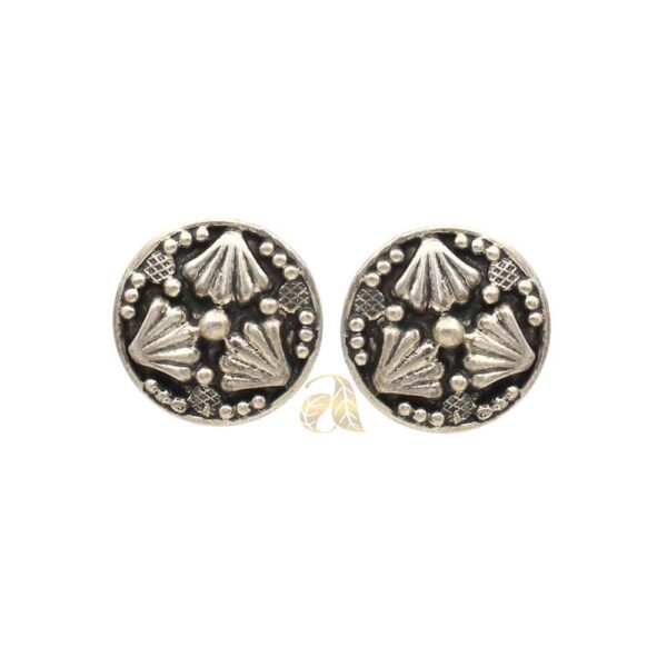 silver stud 26(2)