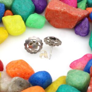 Pure silver stud in filigree design